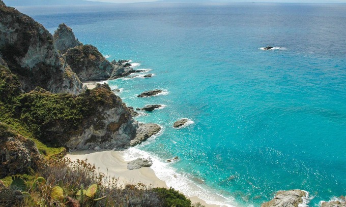 Zambrone House | Look forward to a few unforgettable days of vacation in Zambrone.