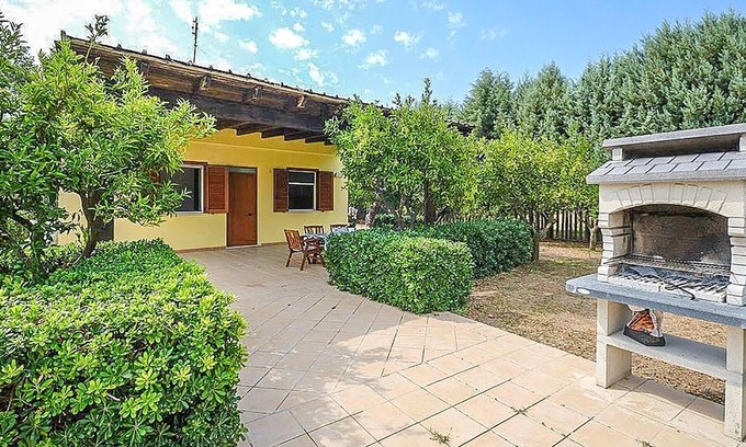 Alezio House | Look forward to a relaxing vacation in this inviting vacation home.