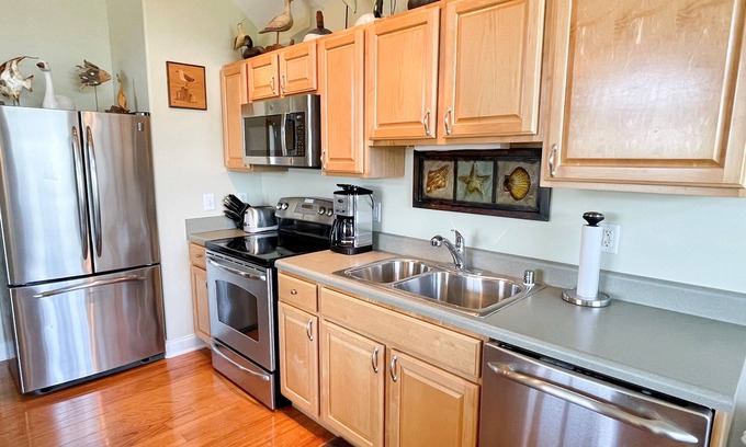Ocracoke Condo | Loon's Loft: Wonderfully furnished condo centrally located. Pool.