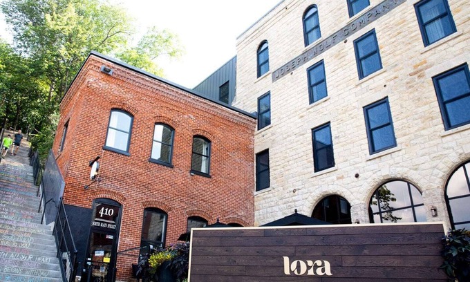Stillwater Hotel | Lora