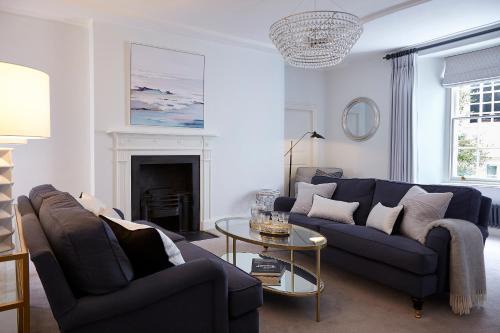 Totnes House | Lorna House Totnes