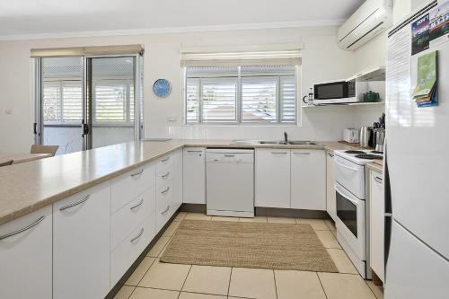 Point Lookout Apartment | Los Nidos Unit 1