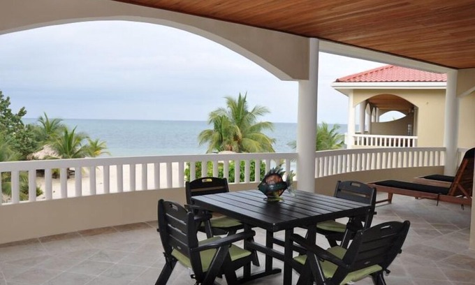 Placencia Condo | Los Porticos Villas (Villa 2C) - Condo on the Beach