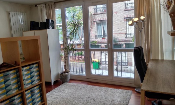 Quartier de la Maison-Blanche Apartment | *LOST in Paris* Calm, Cozy, Comfortable