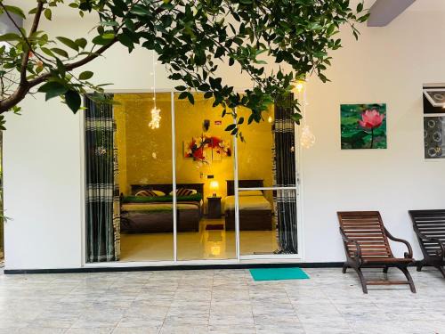 Weligama Hotel | Lotus Dreams Crystal