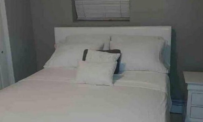 Queens Apartment | LOVELLY ONE BEDROOM APARMENT IN WHITESTONE