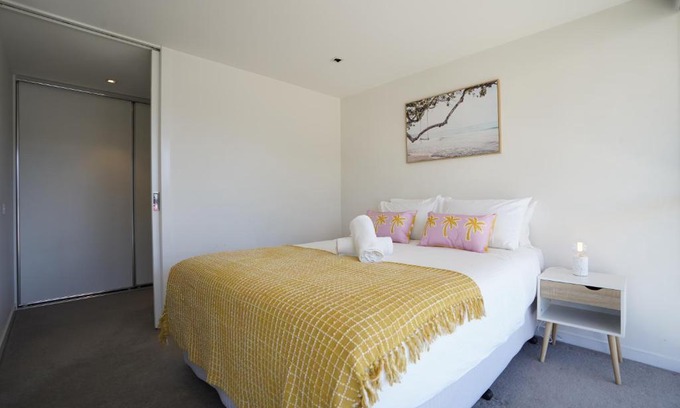 Hawthorn Apartment | lovely 1 Bedroom apt + Free parking