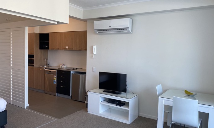 Mackay Apartment | Lovely 1-bedroom in the Heart of Mackay w/Pool