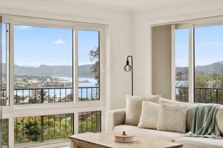 Sandy Bay House | Lovely 2 Bed Home with views
