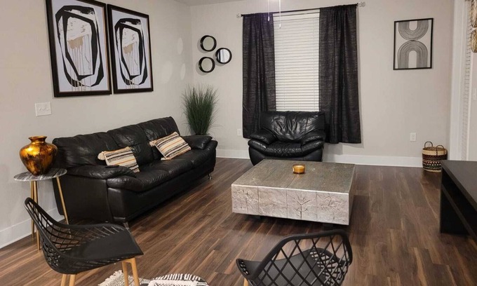 Kirkman North Apartment | Lovely 2 bedroom 2 bath Oasis 15 mins from Disney