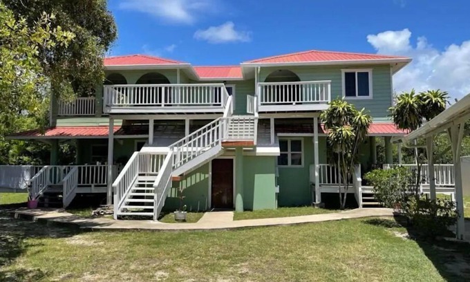 Placencia Apartment | Lovely 2 bedroom unit, lagoon side with beach view