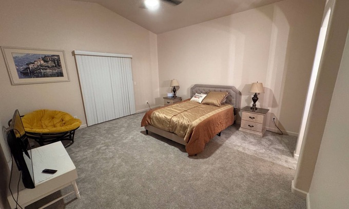 Metropolitan House | Lovely 3-bedroom house with pool, 3 car garage, spacious, work station.