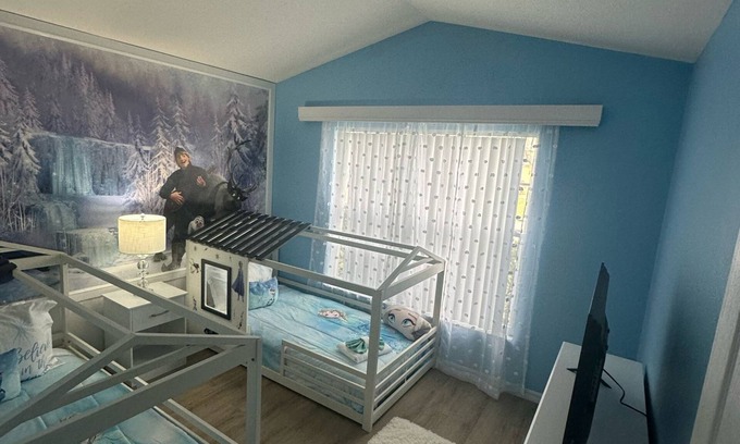 Four Corners House | Lovely 4-bedroom house with AC and WiFi in Clermont