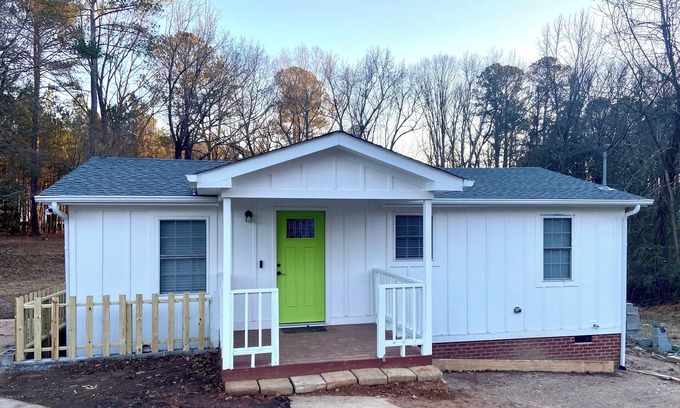 Holly Springs House | Lovely 4-bedroom house in Holly Springs with AC, WiFi