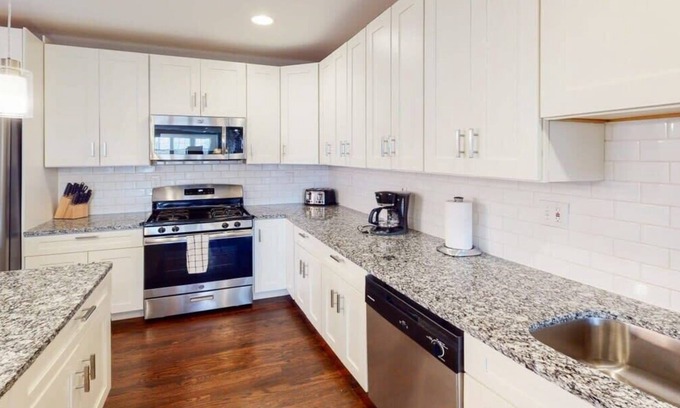Tower Grove South House | Lovely 5BR Tower Grove Park Home /ABODEbucks