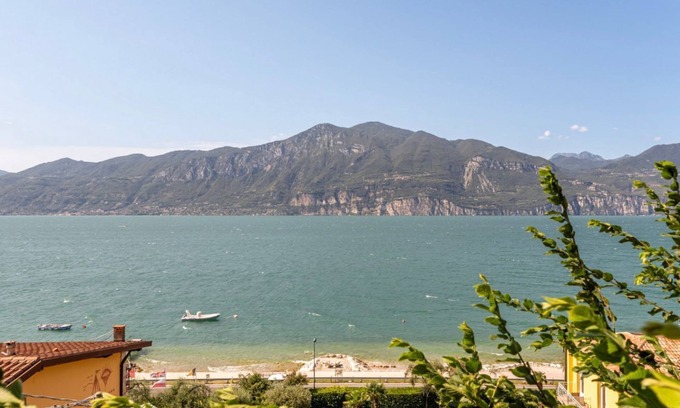 Assenza Apartment | Lovely 70 sqm apartment, perfect for 2 people, located on the ground floor of a building WITHOUT a lift (steps to access it). The accommodation enjoys a splendid view of the lake and is located in Castelletto, a picturesque village located along the lake
