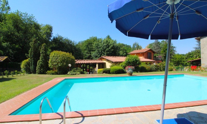 Castelfranco di Sopra Apartment | Lovely apartment for 6 people with pool, WIFI and pets allowed