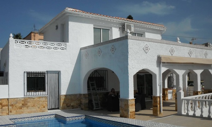 San Fulgencio Villa | Lovely air con family villa, Private pool only 30 minutes from Alicante airport
