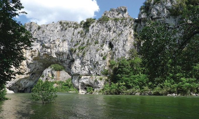 Saint-Florent-sur-Auzonnet Apartment | Lovely apartment in St Florent s. Auzonnet