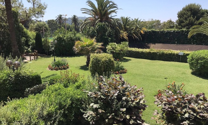 Nice Apartment | Lovely apartment in tropical gardens