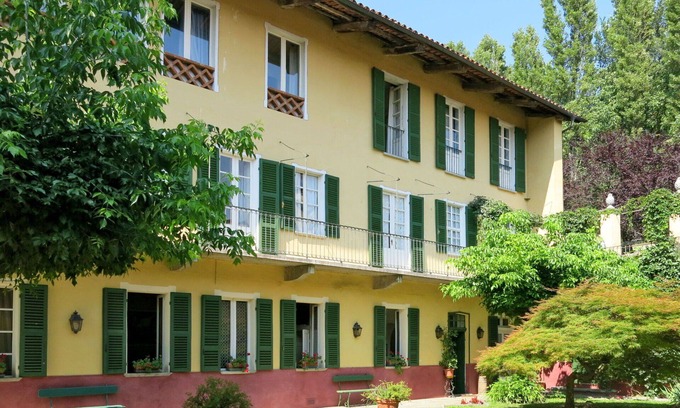 San Giorgio Canavese Apartment | Lovely apartment for 6 people with WIFI, TV, balcony, pets allowed and parking