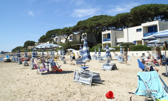 Piombino Apartment | Lovely apartment with seaview and directly on the beach