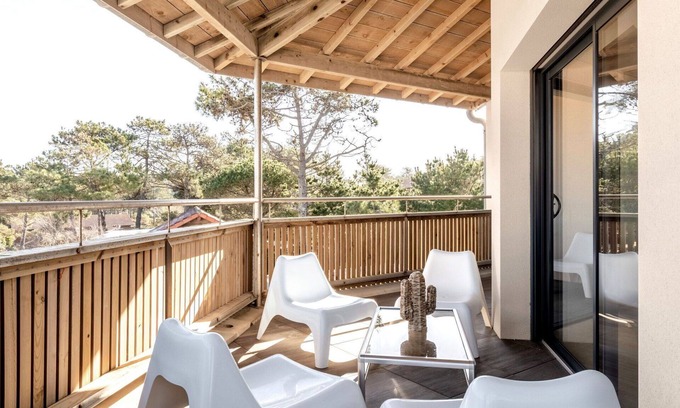 Contis-les-Bains Apartment | Lovely apartment for 6 people with WIFI, TV, terrace, pets allowed and parking
