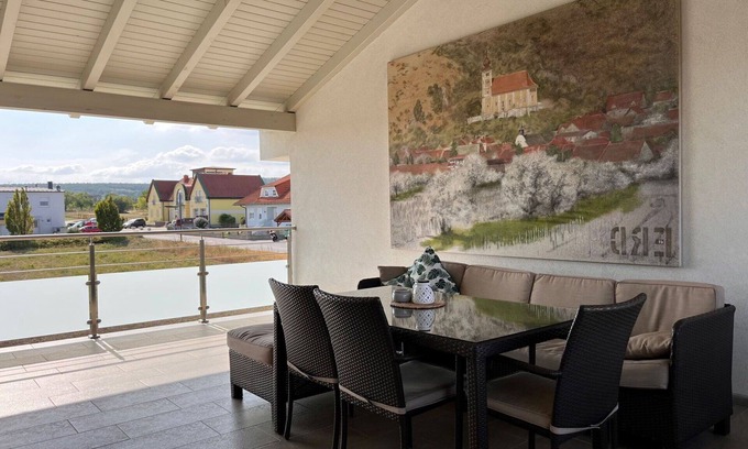 Donnerskirchen Apartment | Lovely apartment for 6 people with A/C, WIFI, TV and balcony