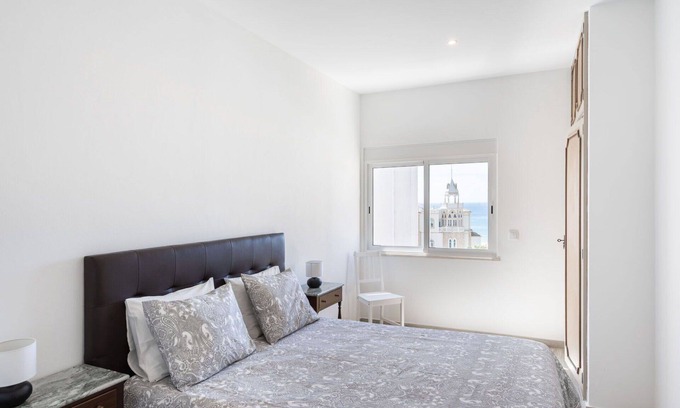 Praia da Rocha Apartment | Lovely apartment for 6 guests with WIFI, TV, balcony and parking