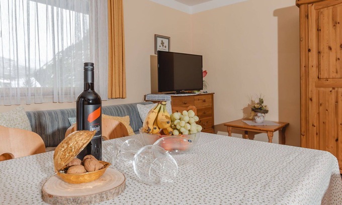 Bad Gastein Apartment | Lovely apartment for 7 guests with WIFI, TV, balcony and pets allowed