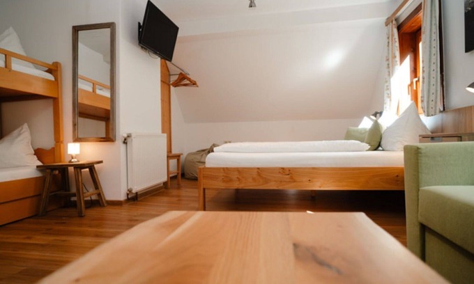 Donnersbach Apartment | Lovely apartment for 6 guests with WIFI, TV, patio, pets allowed and parking
