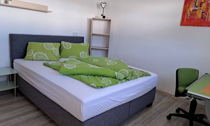 Finkenberg Apartment | Lovely apartment for 9 guests with WIFI, TV, balcony and parking