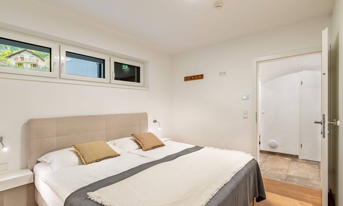 Annenheim Apartment | Lovely apartment for 6 guests with WIFI, TV, balcony, pets allowed and panoramic view