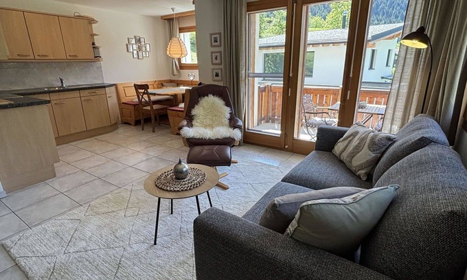 Reckingen Apartment | Lovely apartment for 3 guests with WIFI, TV and balcony