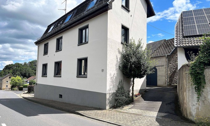 Quiddelbach Apartment | Lovely apartment for 10 people with A/C, WIFI, TV and patio
