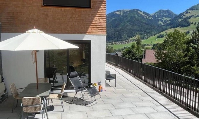 Zweisimmen Apartment | Lovely apartment for 4 people with WIFI, TV and balcony