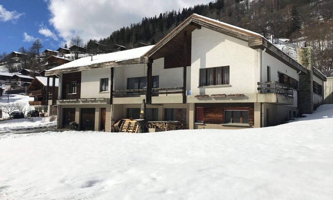 Fiesch Apartment | Lovely apartment for 10 people with WIFI, balcony and pets allowed