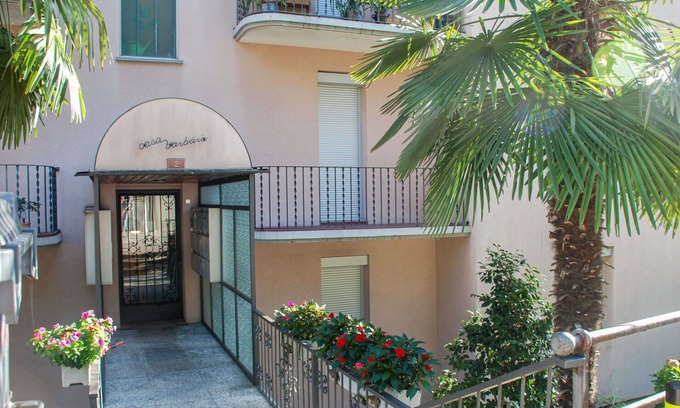 Orselina Apartment | Lovely apartment for 2 guests with WIFI, TV and patio