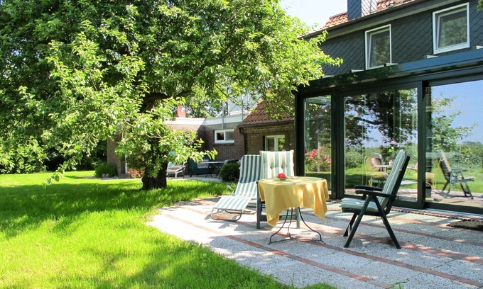 Wangerland Apartment | Lovely apartment for 2 people with WIFI, TV, patio and parking