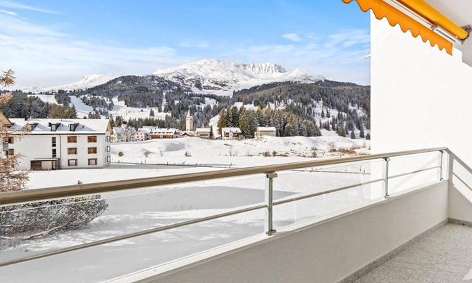 Parpan Apartment | Lovely apartment for 3 guests with WIFI, TV and balcony