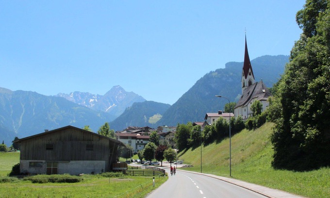 Zellberg Apartment | Lovely apartment for 4 guests with WIFI, TV, terrace and pets allowed