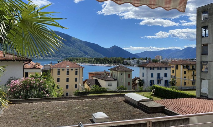 Muralto Apartment | Lovely apartment for 4 people with TV, balcony and pets allowed