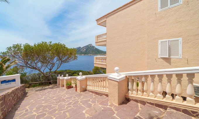 Andraitx Apartment | Lovely apartment for 4 people with A/C, WIFI, pool, TV and balcony