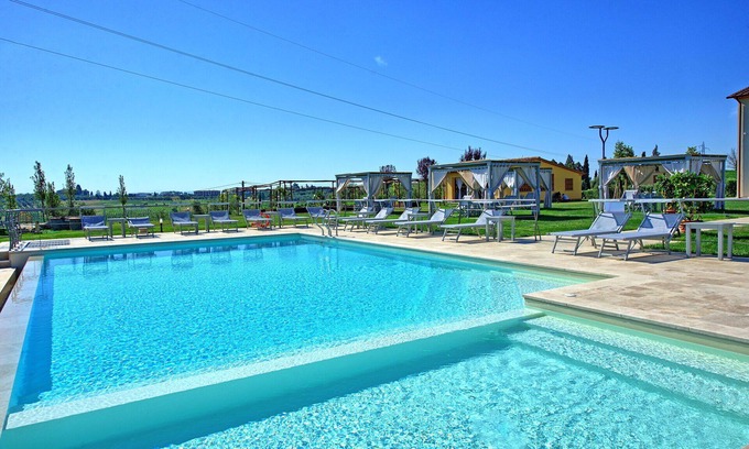 Vinci Apartment | Lovely apartment for 4 guests with WIFI, A/C, pool, TV and panoramic view