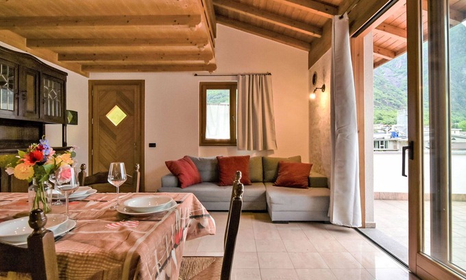 Prata Camportaccio Apartment | Lovely apartment for 5 guests with WIFI, TV, terrace and pets allowed