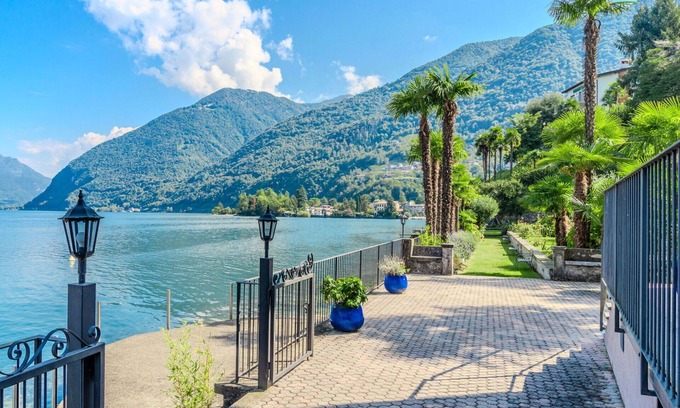 Claino Con Osteno Apartment | Lovely apartment for 6 guests with WIFI, TV, terrace and parking