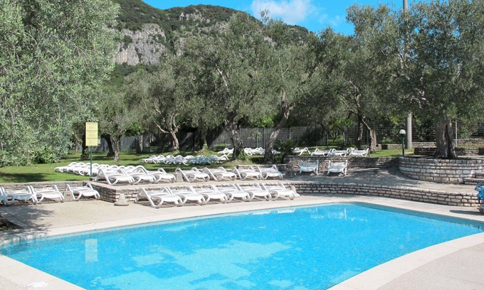Corno Apartment | Lovely apartment for 7 guests with pool, WIFI, TV, terrace and parking