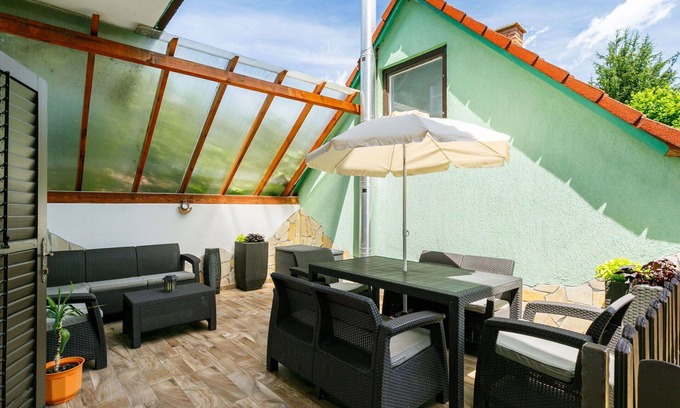Balatonlelle Apartment | Lovely apartment for 7 guests with A/C, WIFI, TV, terrace and parking