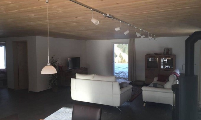 Valbella Apartment | Lovely apartment for 8 guests with WIFI, TV and balcony