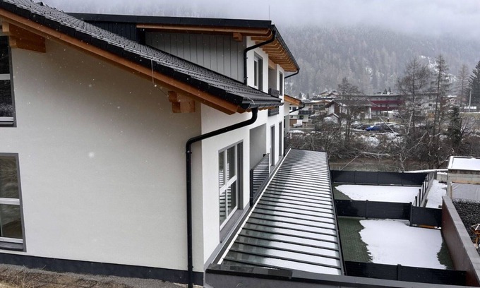 Laengenfeld Apartment | Lovely apartment for 8 guests with hot tub, WIFI, TV and balcony